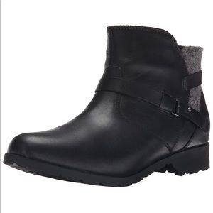 Teva Ankle Delavina boots